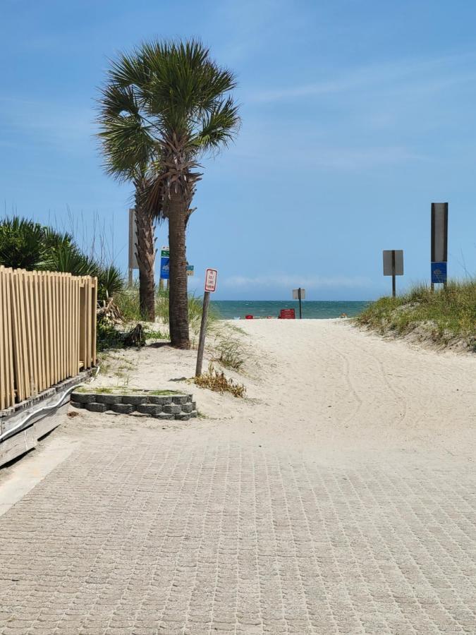 Salty Air Retreat Apartment Myrtle Beach Bagian luar foto