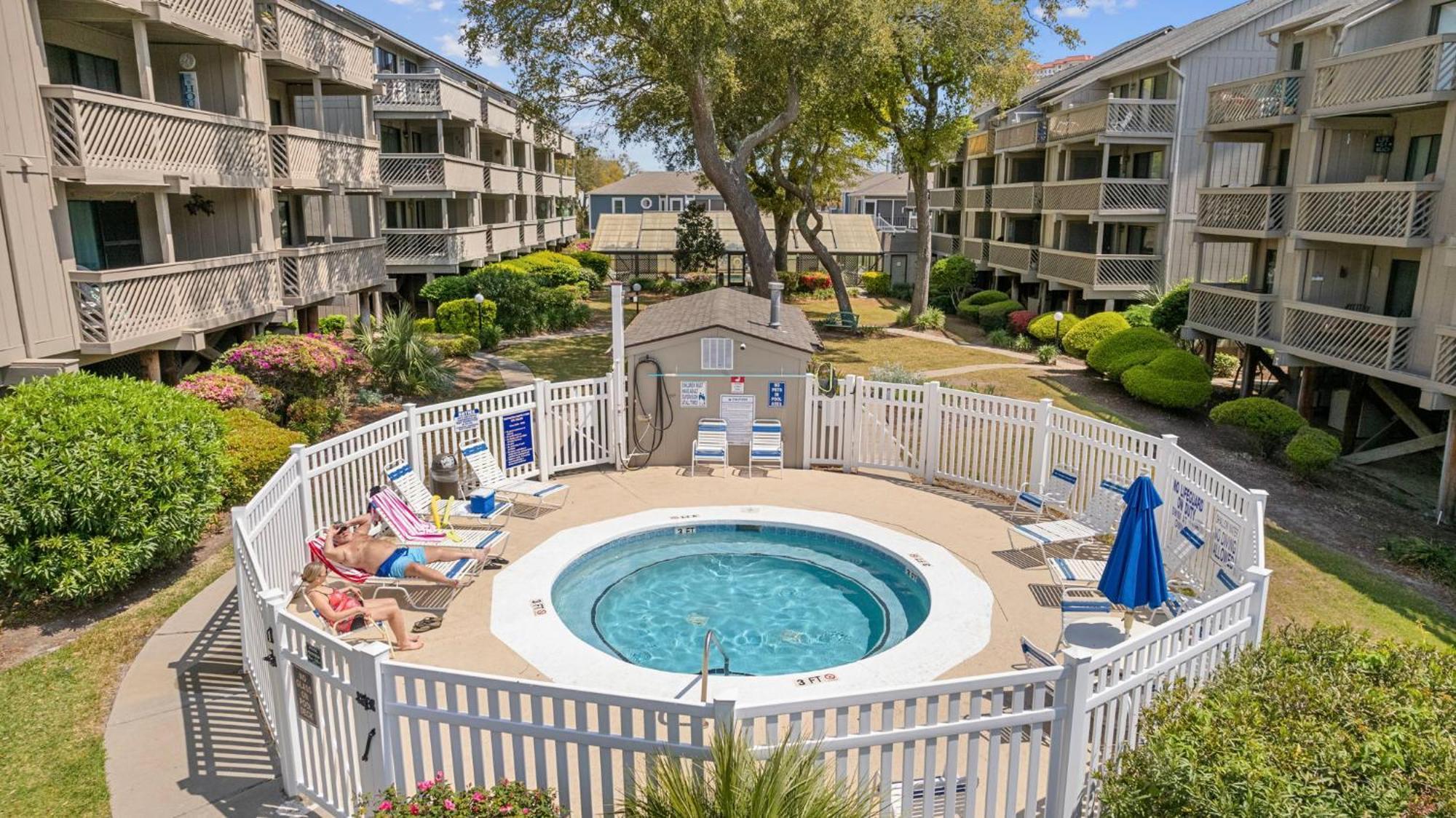 Salty Air Retreat Apartment Myrtle Beach Bagian luar foto