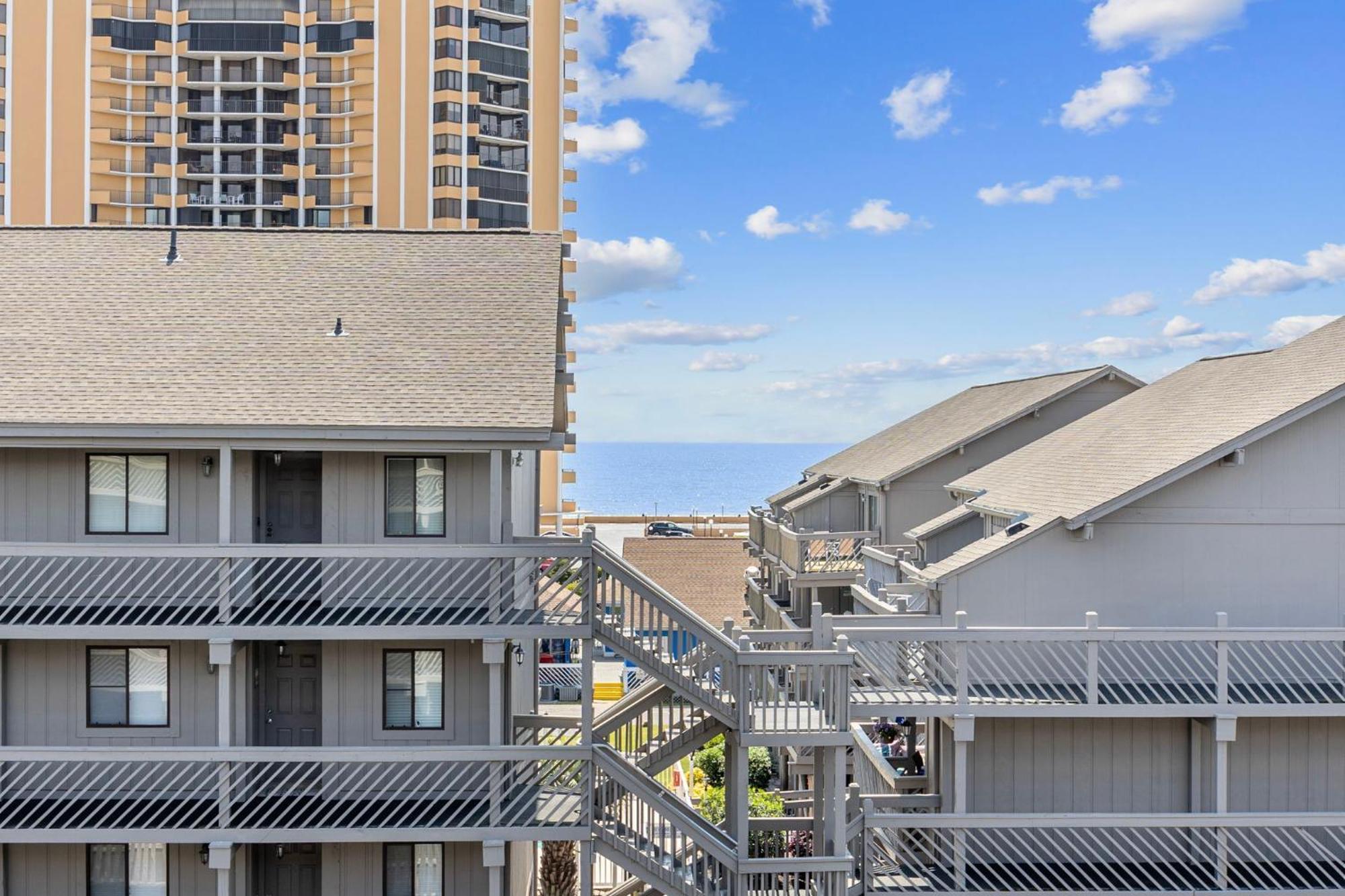 Salty Air Retreat Apartment Myrtle Beach Bagian luar foto